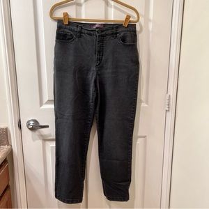 Gloria Vanderbilt Black Denim Amanda Jeans - 10